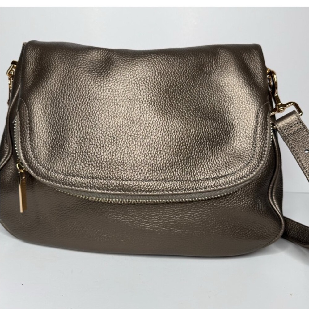 Tote Le Monde Venice Champagne Shoulder/Crossbody Bag.  NWOT